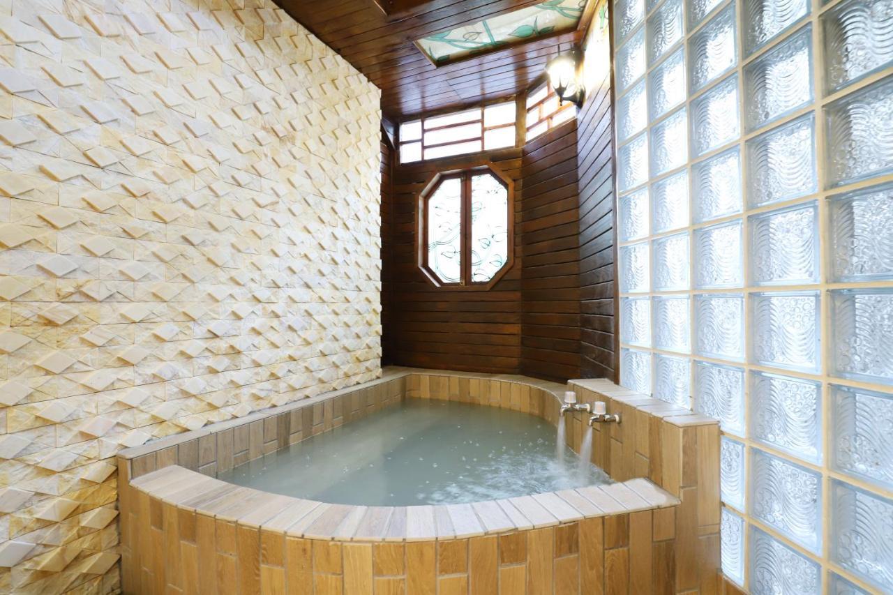 Phoenix Pavilion Hot Spring Hotel Taipei Exteriör bild
