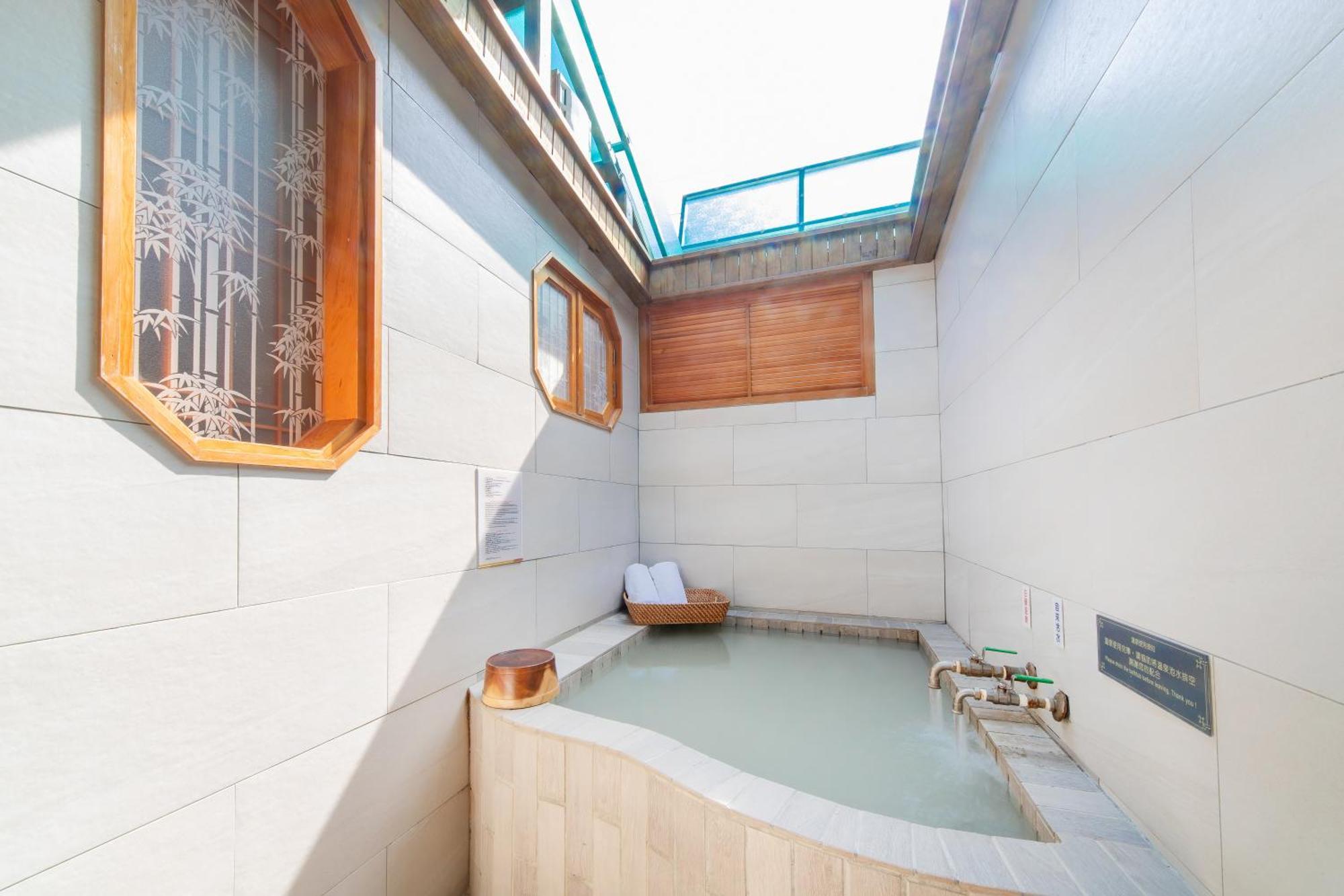 Phoenix Pavilion Hot Spring Hotel Taipei Exteriör bild
